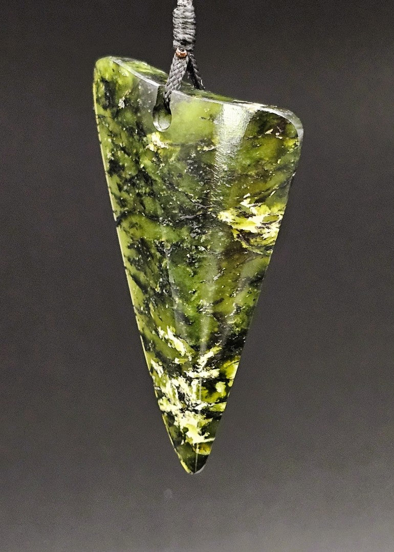 Hand Carved Pounamu Niho - Tooth