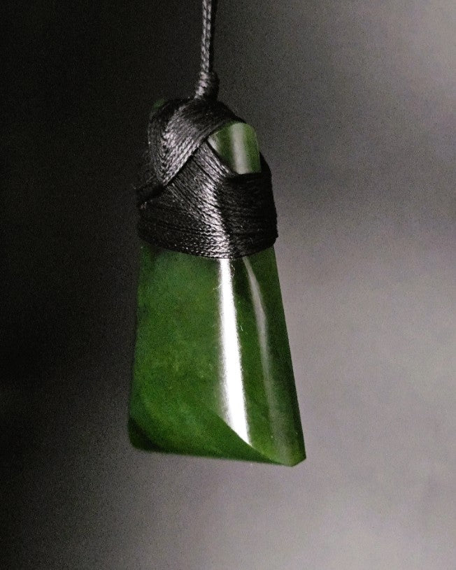 Hand Carved Pounamu Toki/Adze