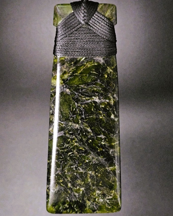 Hand Carved Pounamu Toki/Adze