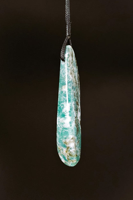 Hand Carved Aotea Stone Roimata - Tear Drop