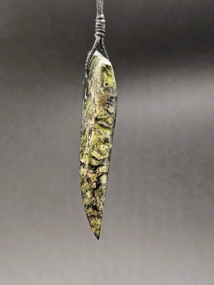 Hand Carved Pounamu Niho - Tooth