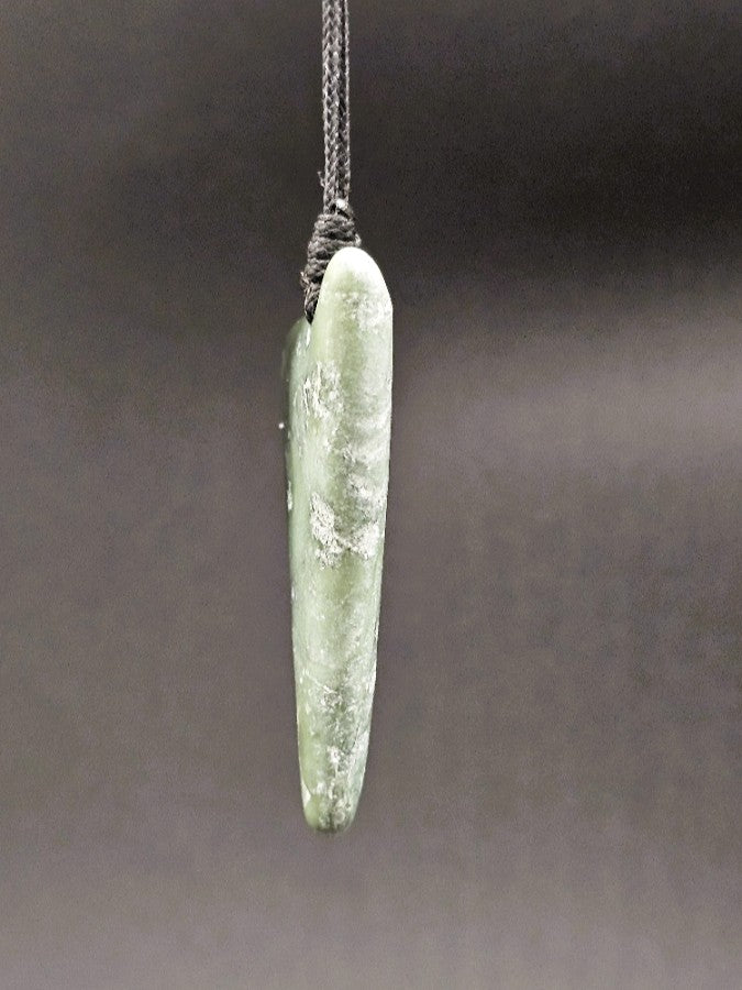 Tumbled Pounamu Niho - Tooth
