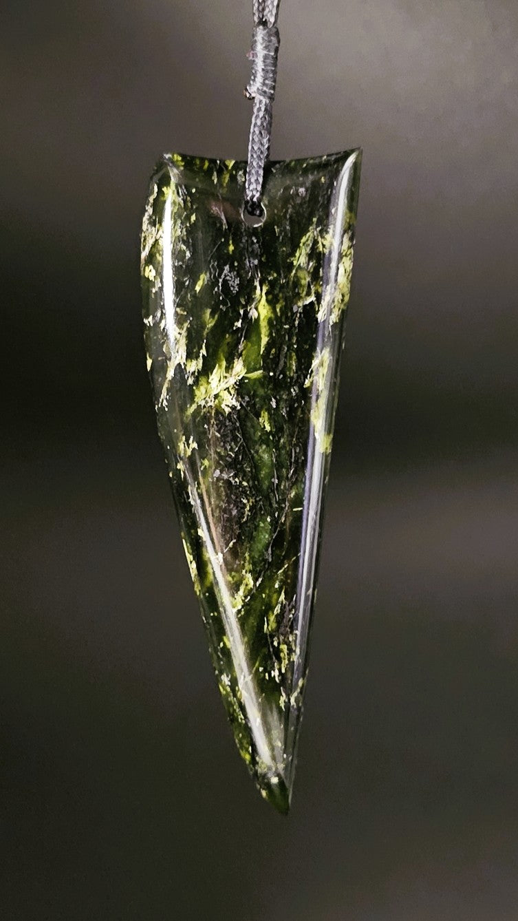 Hand Carved Pounamu Niho - Tooth