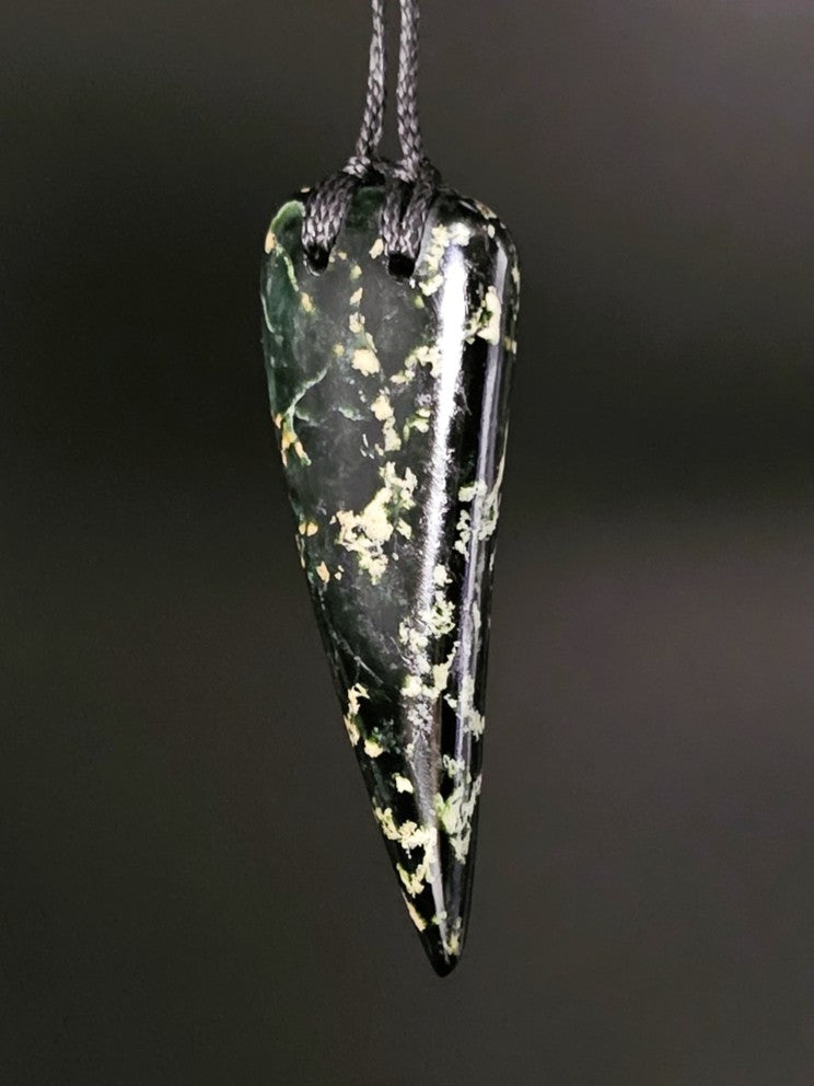 Hand Carved Pounamu Niho - Tooth