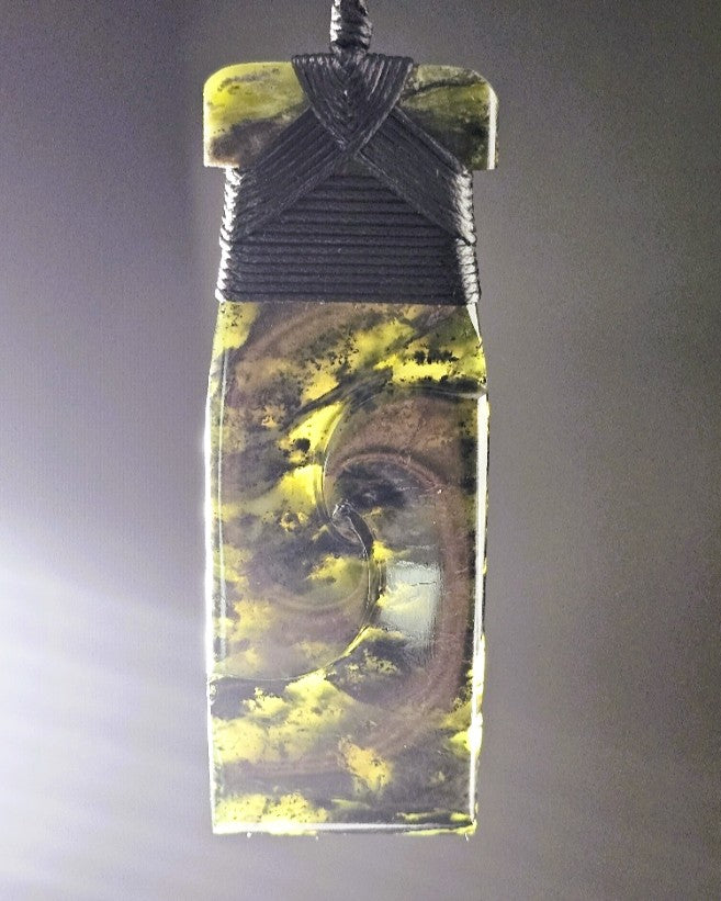 Hand Carved Pounamu Toki/Adze