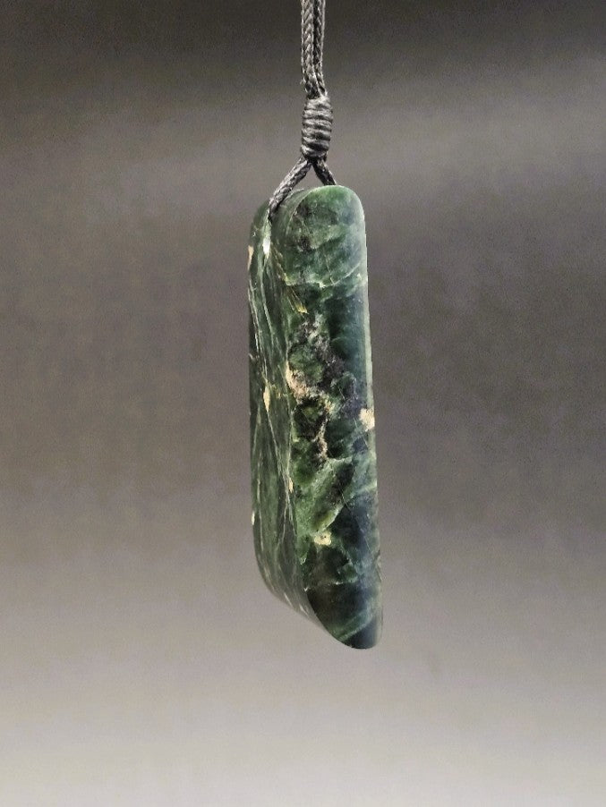Hand Carved Pounamu Toki/Adze