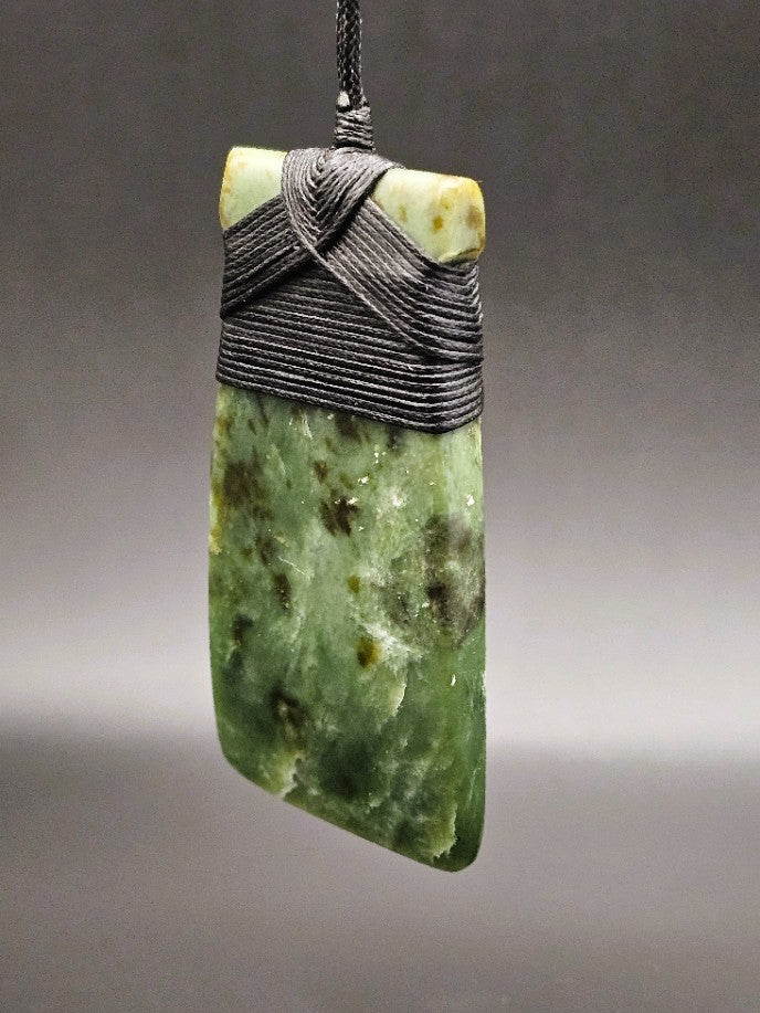Hand Carved Pounamu Toki/Adze