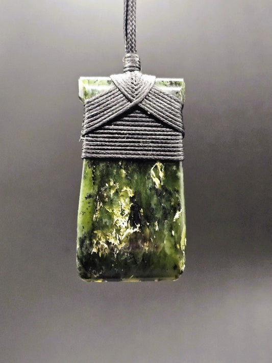 Hand Carved Pounamu Toki/Adze