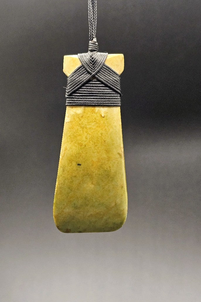 Hand Carved Pounamu Toki/Adze