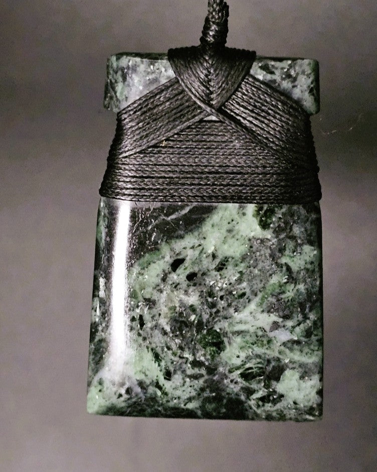 Hand Carved Pounamu Toki/Adze