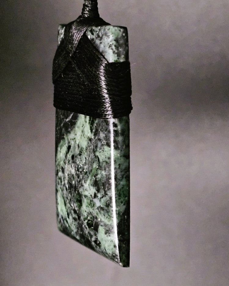 Hand Carved Pounamu Toki/Adze