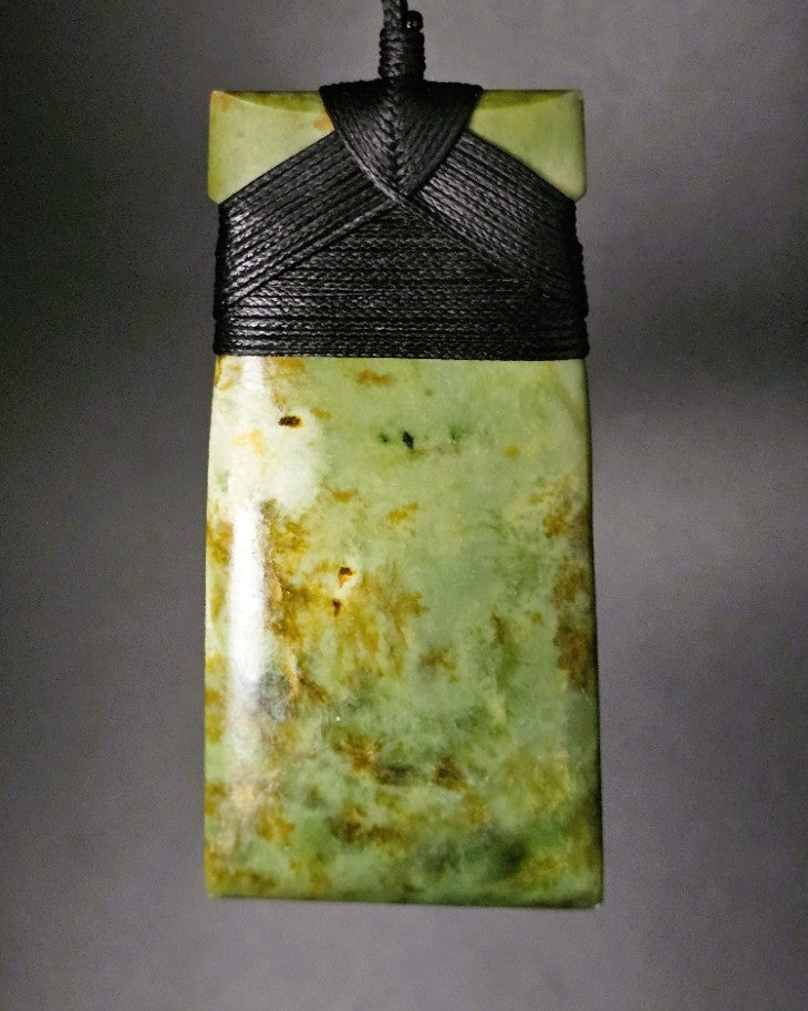 Hand Carved Pounamu Toki/Adze