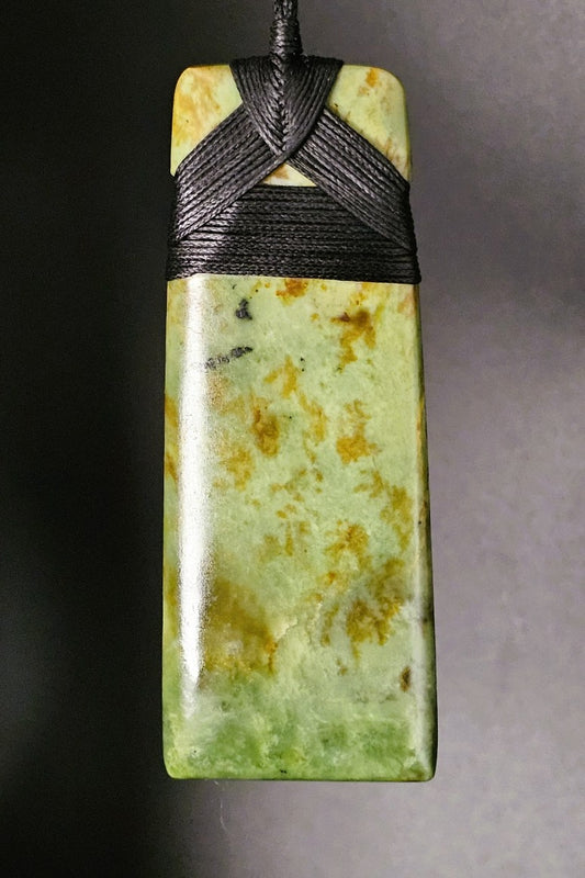 Hand Carved Pounamu Toki/Adze