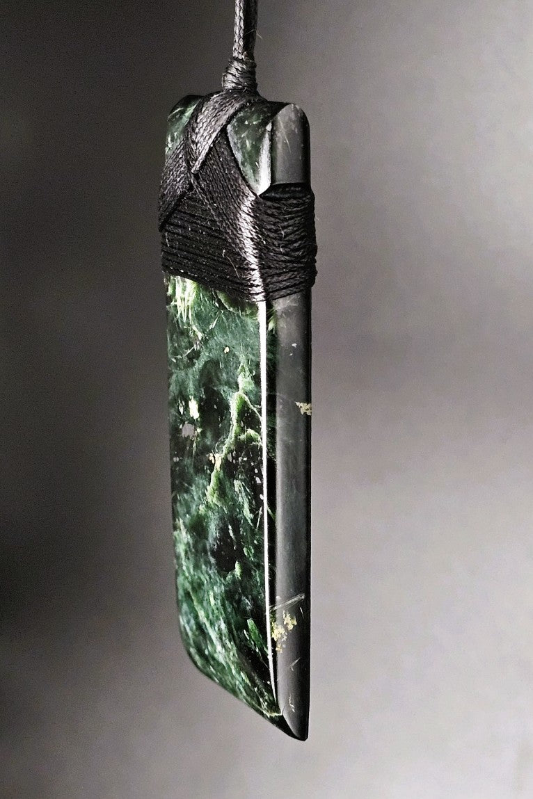 Hand Carved Pounamu Toki/Adze