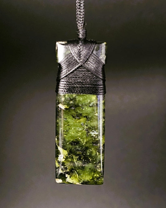 Hand Carved Pounamu Toki/Adze